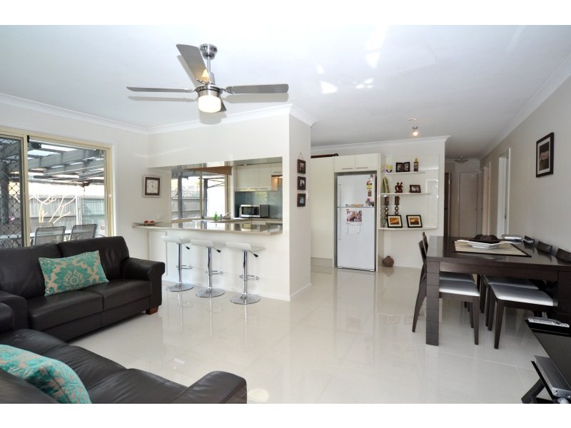 1/12 Crystal Reef Drive, Coombabah QLD 4216