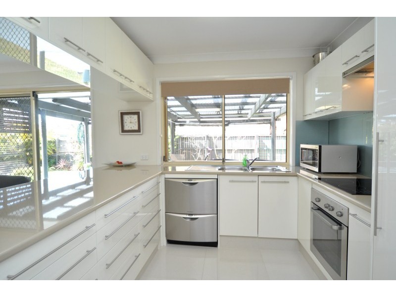 1/12 Crystal Reef Drive, Coombabah QLD 4216