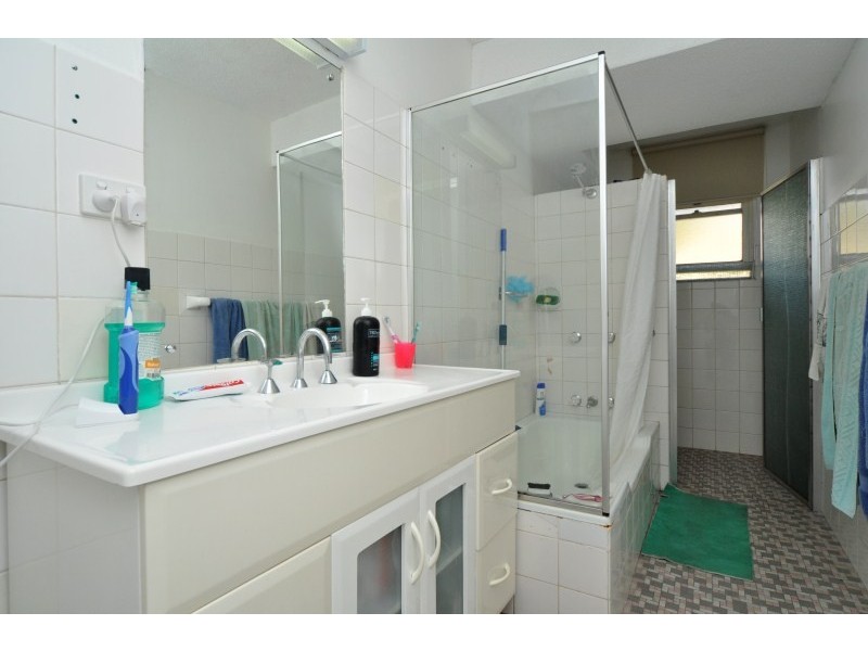 4/45 Watson Esplanade, Surfers Paradise QLD 4217