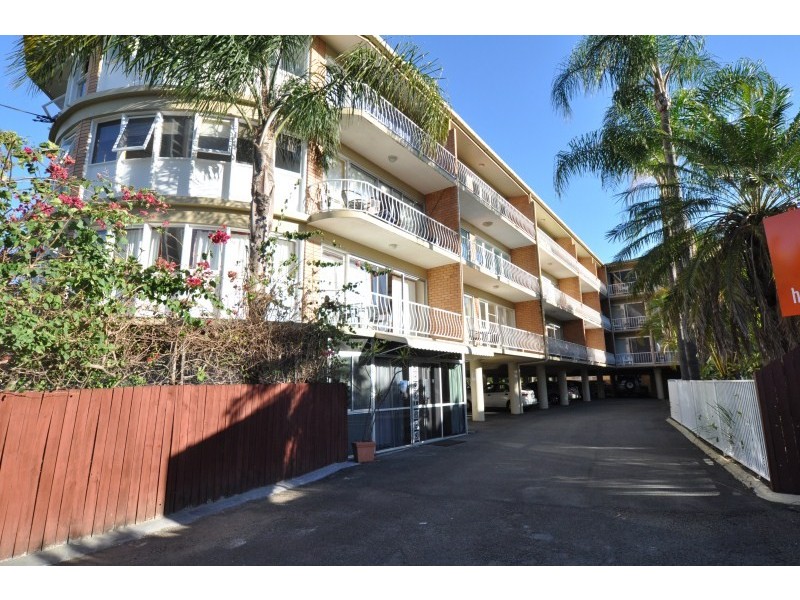4/45 Watson Esplanade, Surfers Paradise QLD 4217