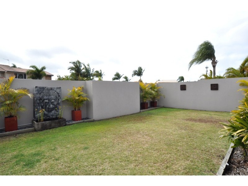 20 Tradewinds Avenue, Paradise Point QLD 4216