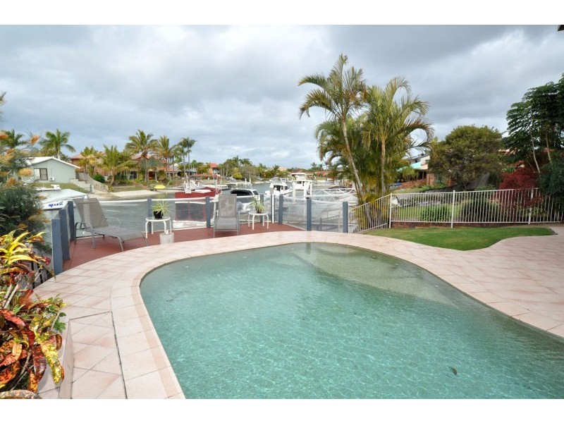 51 Tradewinds Avenue, Paradise Point QLD 4216