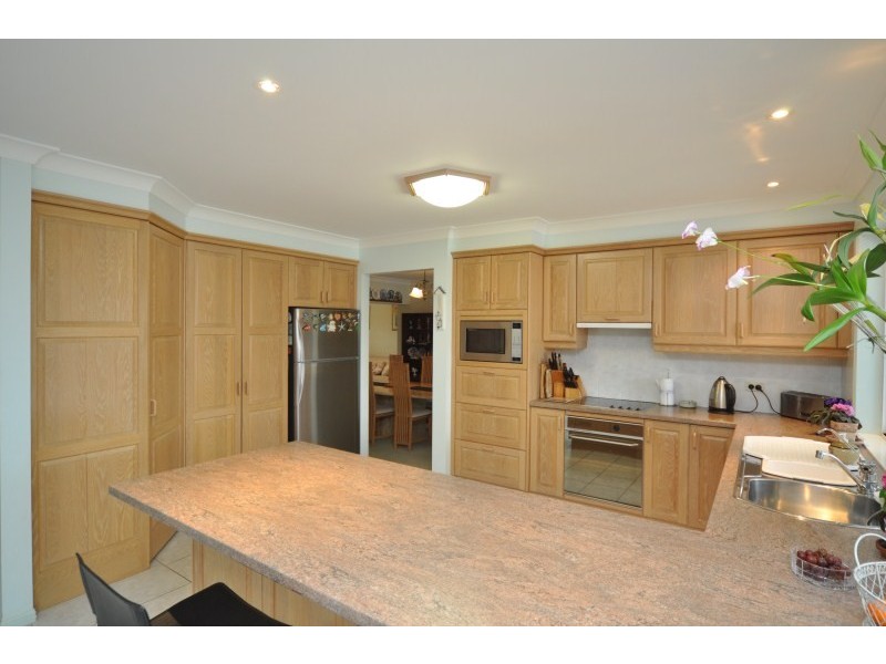 51 Tradewinds Avenue, Paradise Point QLD 4216