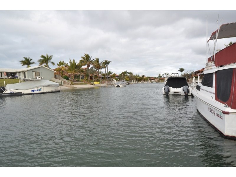 51 Tradewinds Avenue, Paradise Point QLD 4216