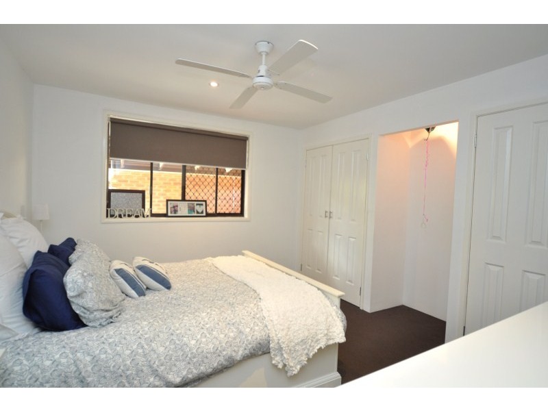 2/40 Broad Street, Labrador QLD 4215