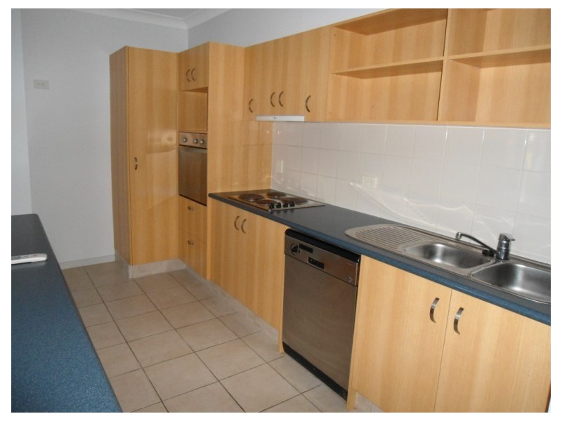 14/18 Parker Street, Labrador QLD 4215