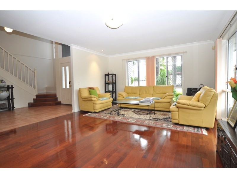 3 Lefroy Drive, Coombabah QLD 4216