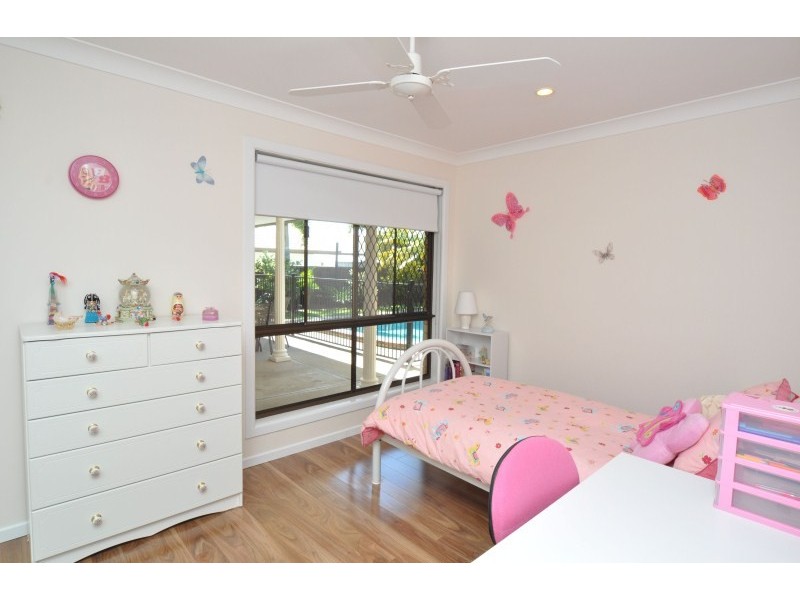 12 Hyacinth Avenue, Hollywell QLD 4216