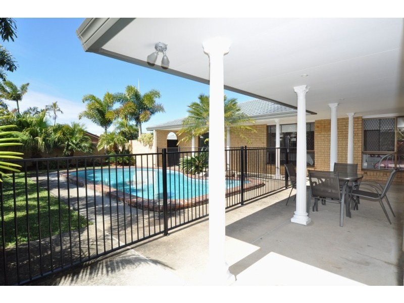 12 Hyacinth Avenue, Hollywell QLD 4216