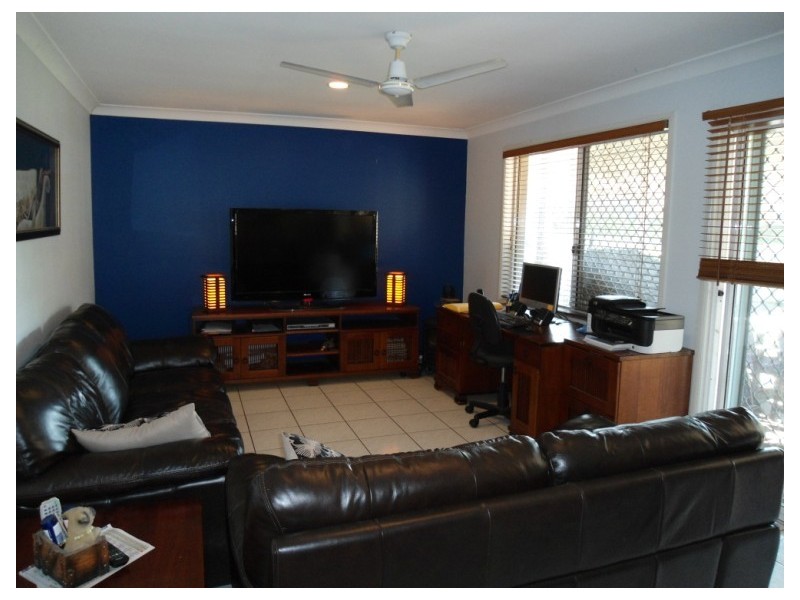 21 James Cagney Close, Parkwood QLD 4214