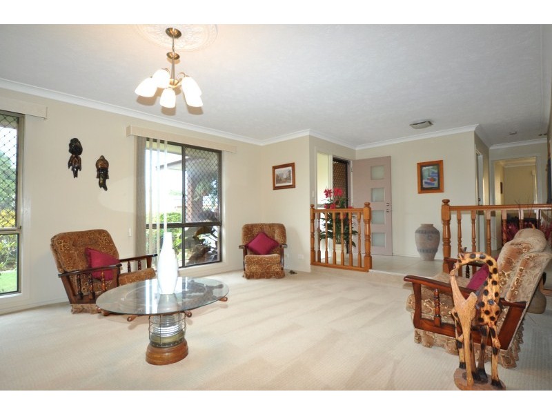 16 Salvia Street, Hollywell QLD 4216