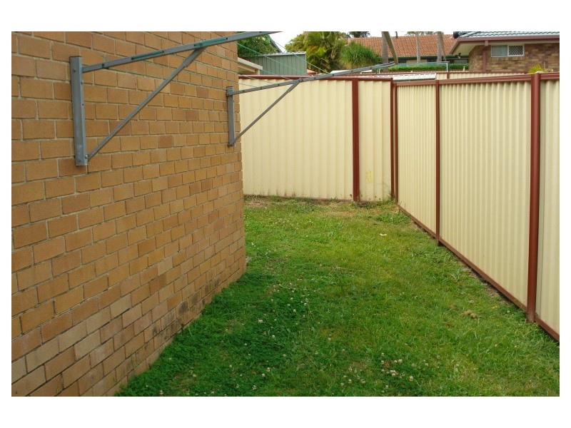 1/11  Gladys Street, Labrador QLD 4215