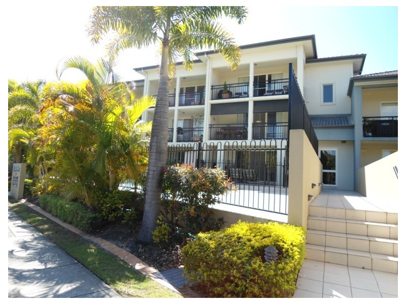 7/4 Oleander Avenue, Biggera Waters QLD 4216