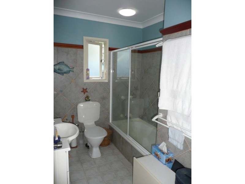 5 Coombabah Road, Biggera Waters QLD 4216