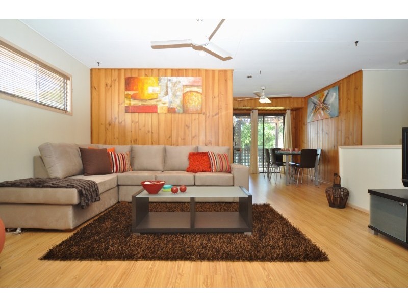 38 Bruce Avenue, Paradise Point QLD 4216