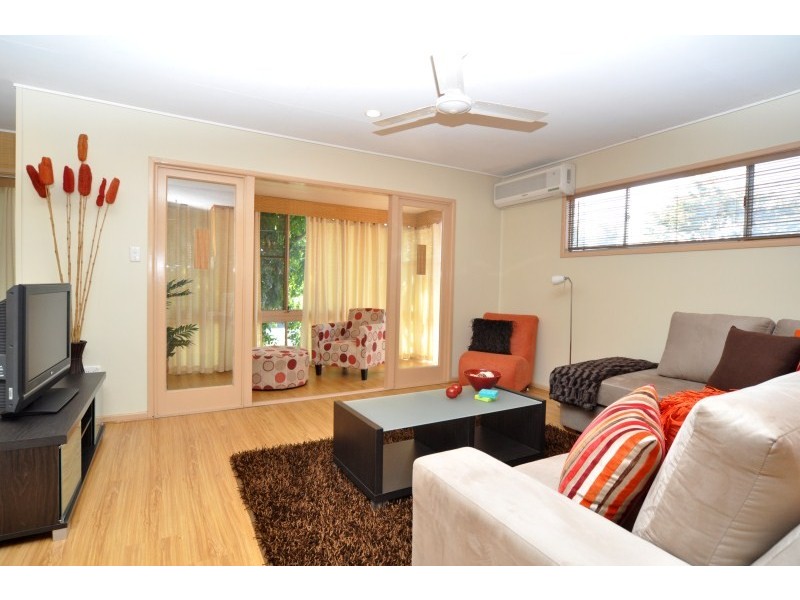 38 Bruce Avenue, Paradise Point QLD 4216