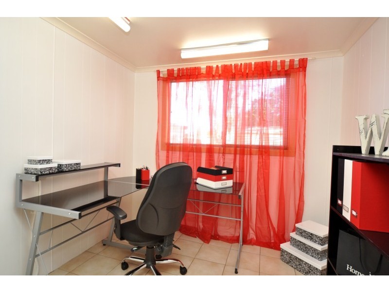 38 Bruce Avenue, Paradise Point QLD 4216