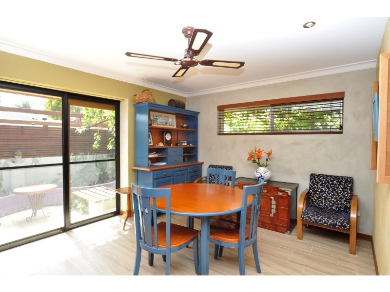 2/17 Muscovey Avenue, Paradise Point QLD 4216