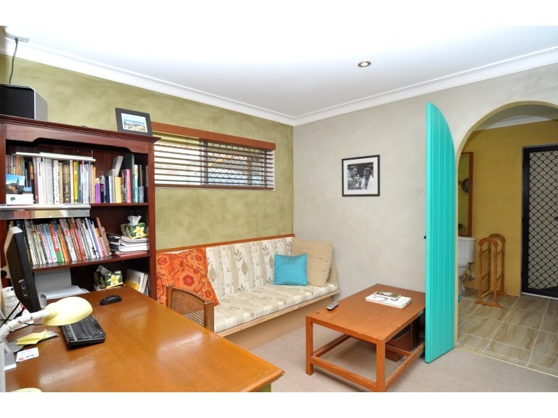 2/17 Muscovey Avenue, Paradise Point QLD 4216