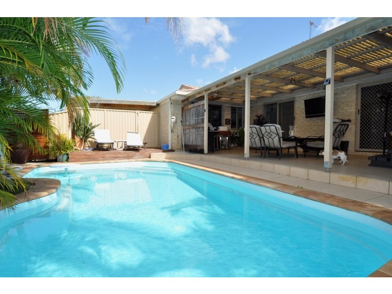 17 Spikes Court, Arundel QLD 4214