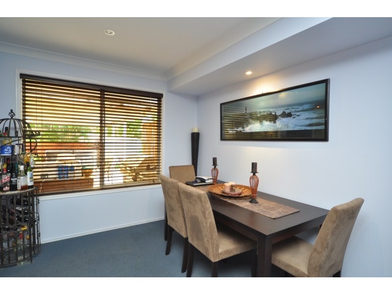 17 Spikes Court, Arundel QLD 4214