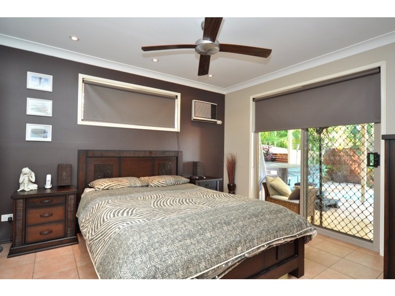 17 Spikes Court, Arundel QLD 4214