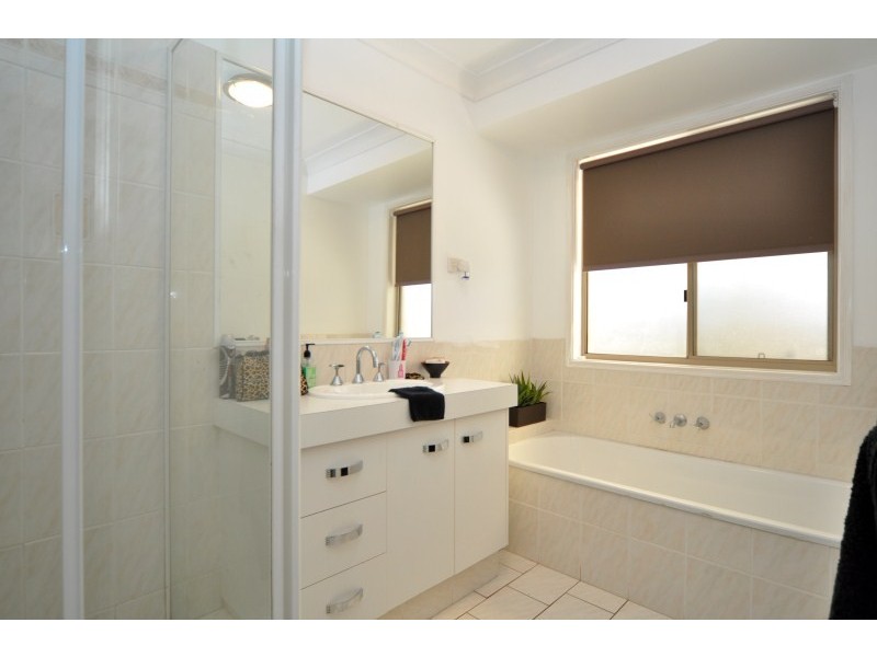 17 Spikes Court, Arundel QLD 4214