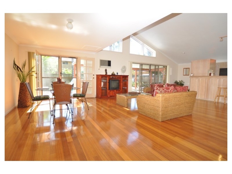 7 Sunbird Avenue, Paradise Point QLD 4216