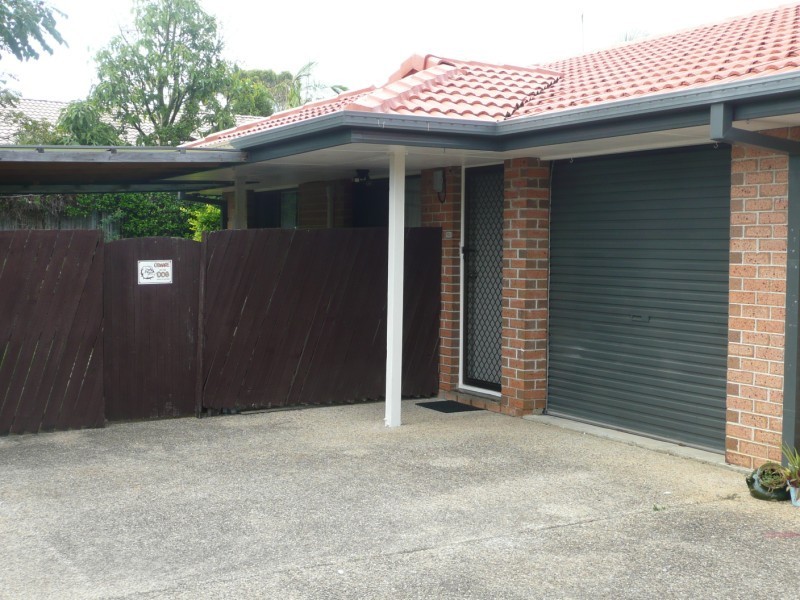 2/25 Nina Parade, Arundel QLD 4214