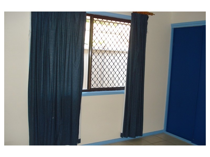 2/25 Nina Parade, Arundel QLD 4214