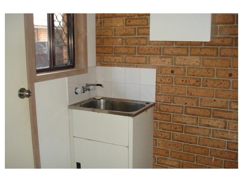 2/25 Nina Parade, Arundel QLD 4214