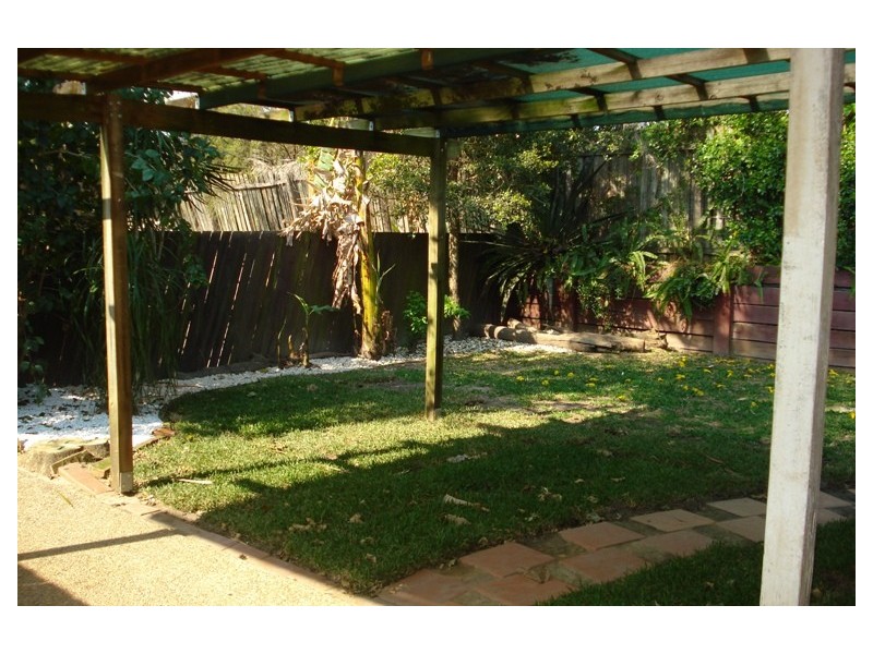 2/25 Nina Parade, Arundel QLD 4214