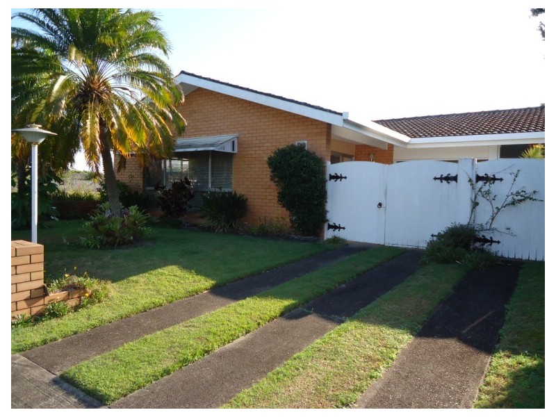 14 Dimitri Avenue, Biggera Waters QLD 4216