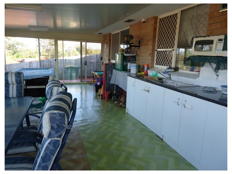 1/6 Tanias Place, Labrador QLD 4215