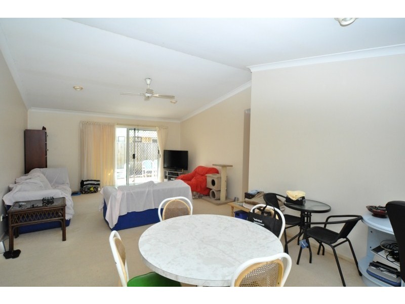 2/26 Donald Avenue, Paradise Point QLD 4216