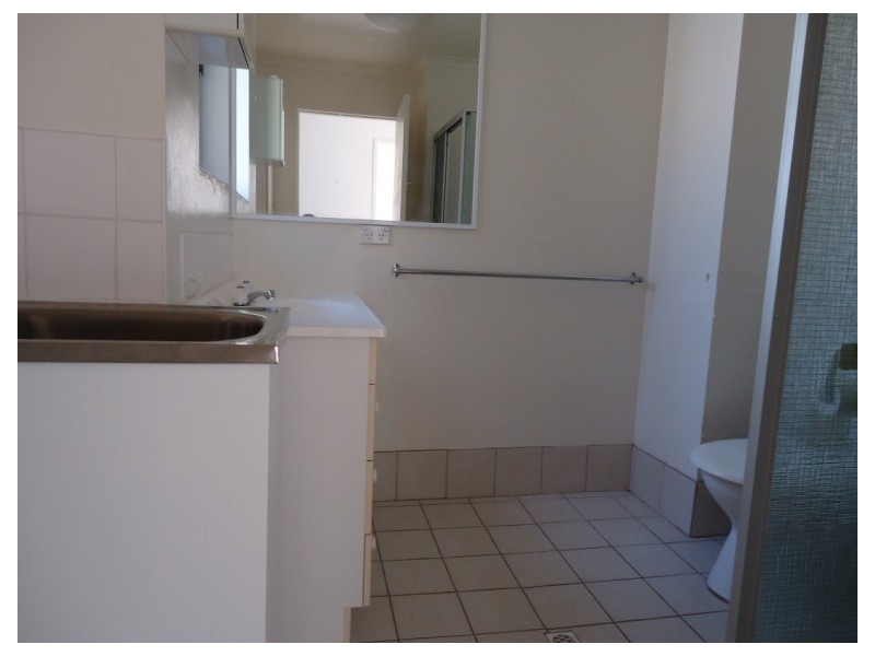 10/25 Imperial Parade, Labrador QLD 4215