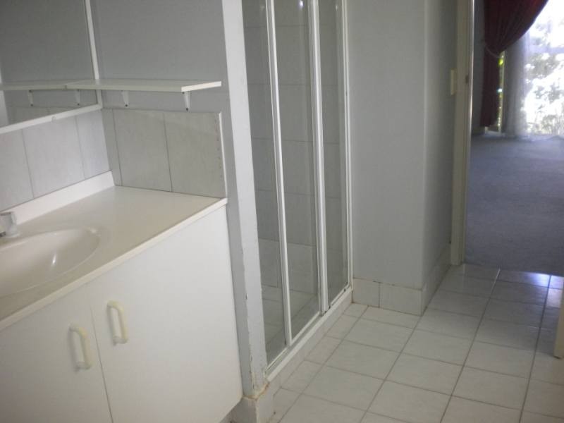 2/1 Hill Court, Labrador QLD 4215