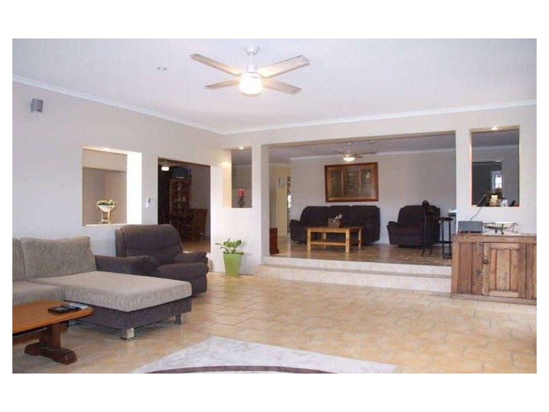 38 Discovery Drive, Helensvale QLD 4212