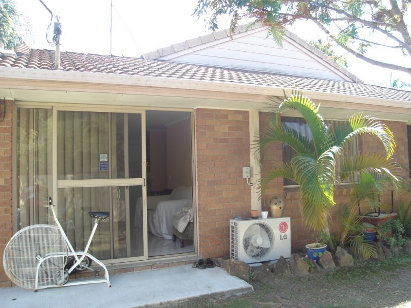 1/127 Central Street, Labrador QLD 4215