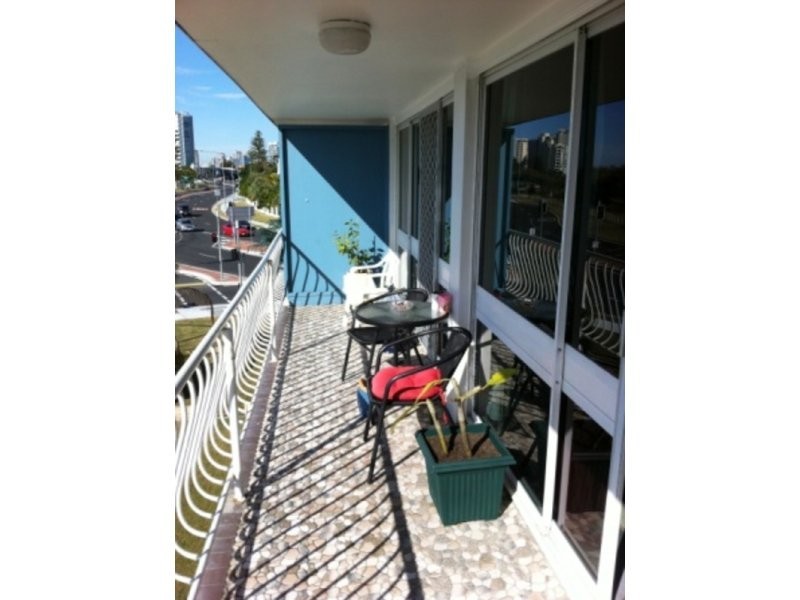 8/402 Marine Parade, Biggera Waters QLD 4216