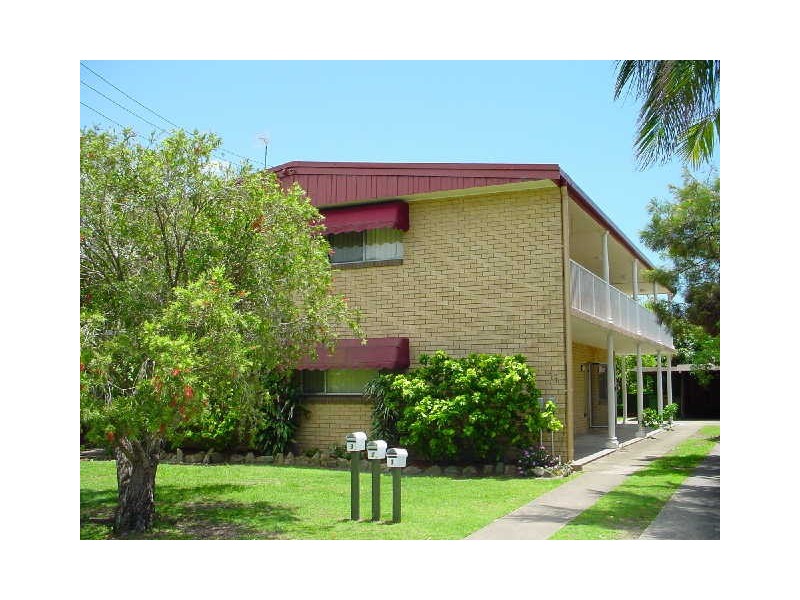 2/9 Mallard Avenue, Paradise Point QLD 4216