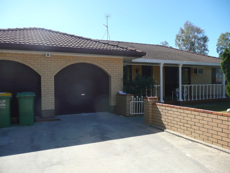 9 Blaxland Avenue, Paradise Point QLD 4216