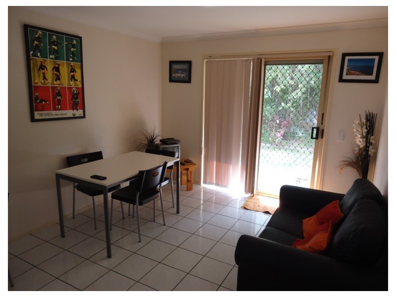 1/93A Greenacre Drive, Parkwood QLD 4214