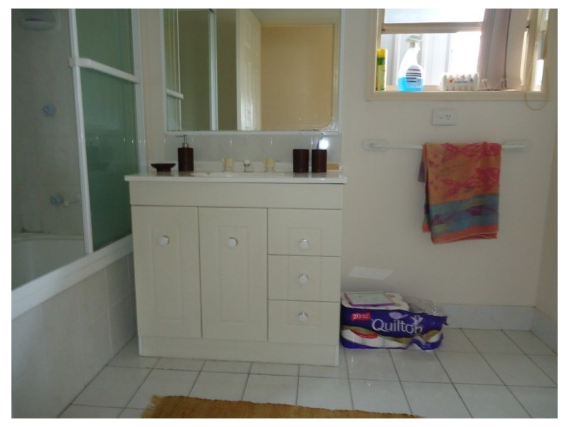 1/93A Greenacre Drive, Parkwood QLD 4214