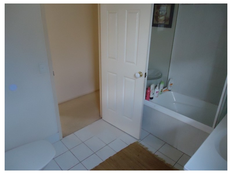 1/93A Greenacre Drive, Parkwood QLD 4214