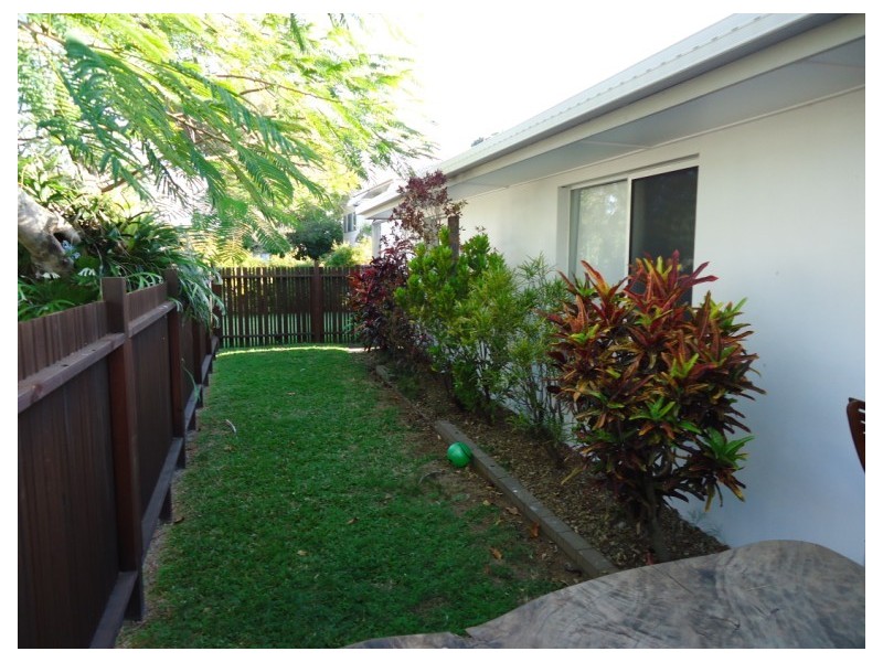 10 Bluegum Avenue, Hollywell QLD 4216