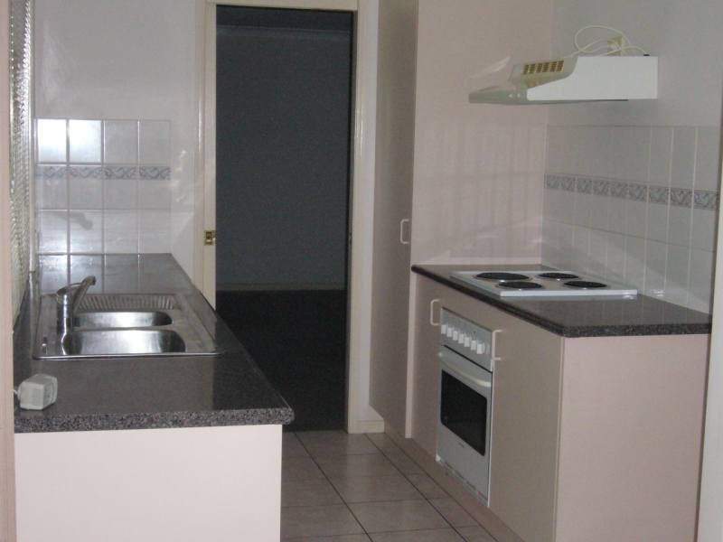 4 Guy Lane, Gaven QLD 4211