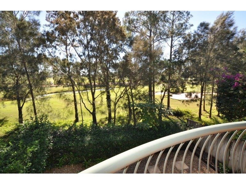 39 Ballybunyon Crescent, Hope Island QLD 4212