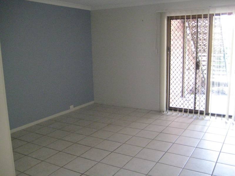 2/13 Baker Avenue, Labrador QLD 4215