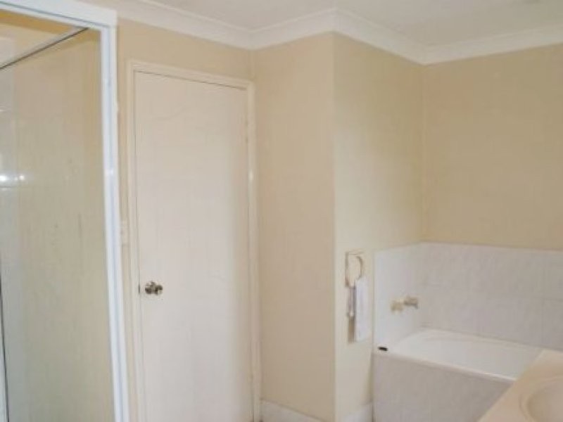 18/65 Bayview Street, Runaway Bay QLD 4216